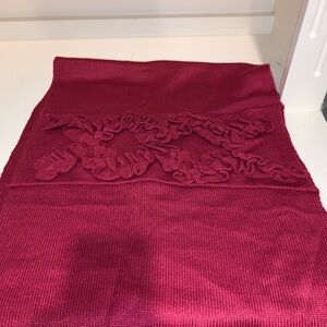 Hallmark Women's Pull Through Scarf